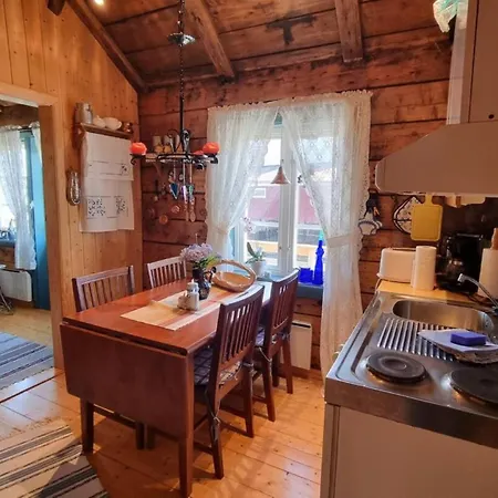Cozy Fisherman'S Cabin In Tind * Sørvågen