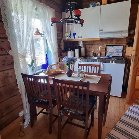Cozy Fisherman'S Cabin In Tind *