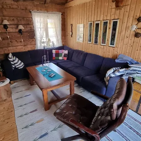 Cozy Fisherman'S Cabin In Tind Sørvågen